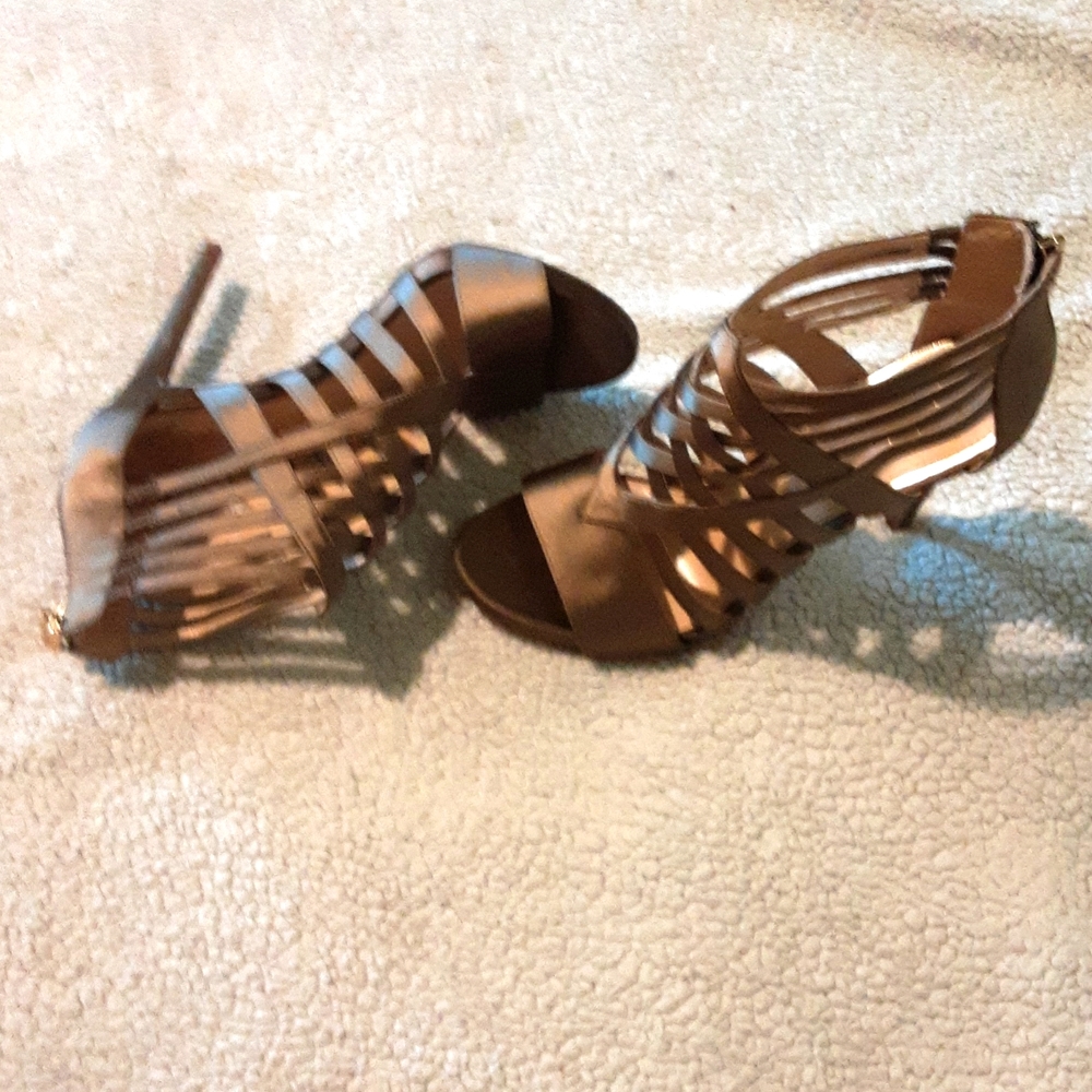 Shoes - Picture 1 of 3
